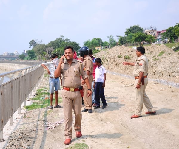 police found body in gomati river.