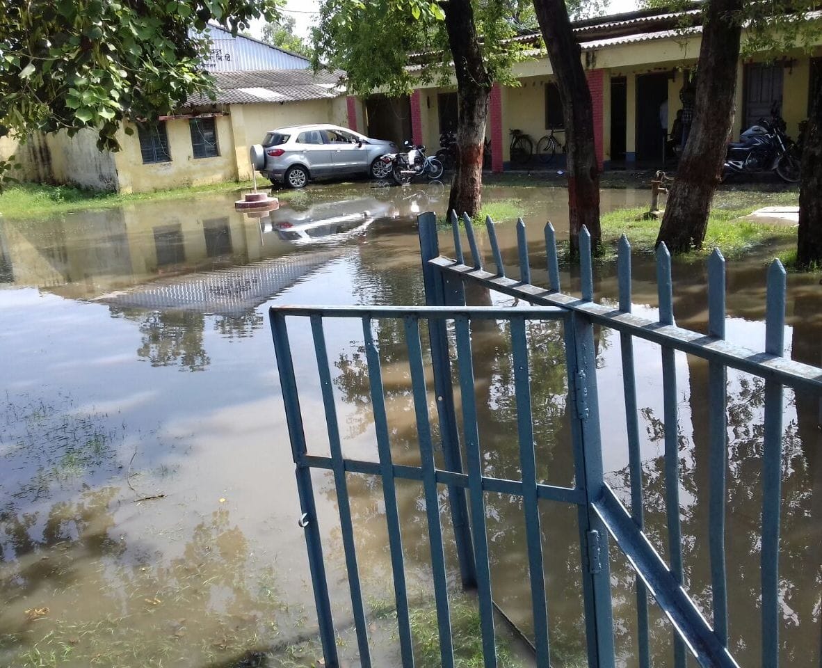 Not left the hospital office, filled water everywhere