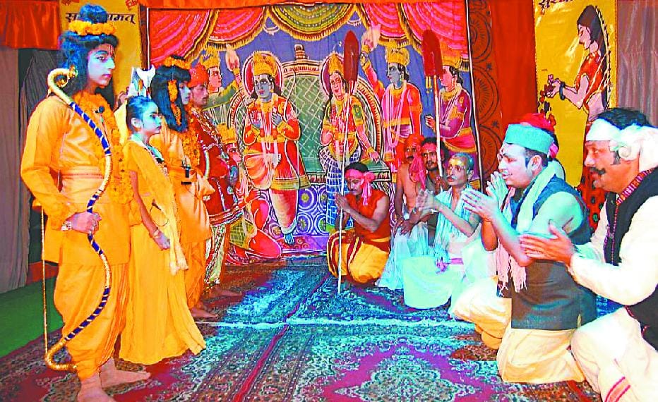 Visits are Ramlila enjoy late night