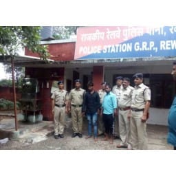 train, crime,police, robbers, loot, rewari