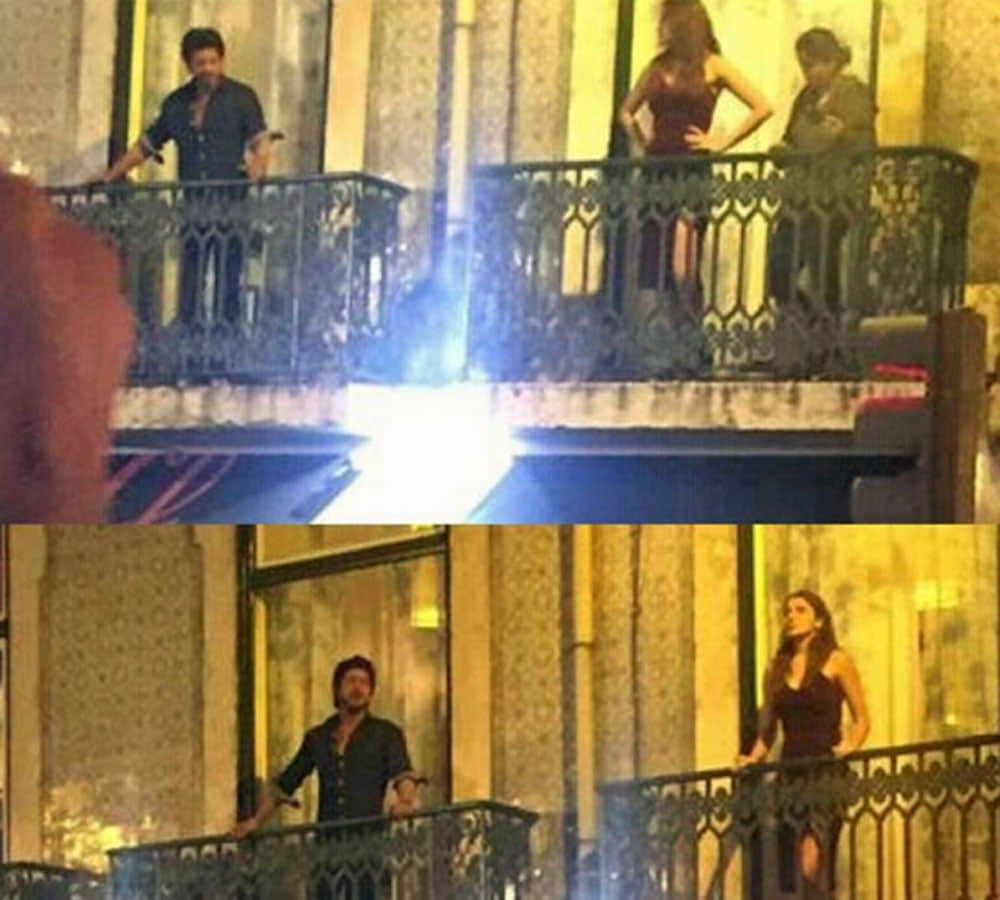 shahrukh khan and anushka sharma romance scene in film