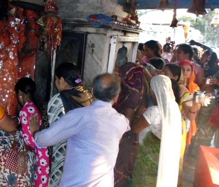 skand maata ke poojan ko umade bhakt