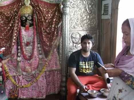 bhadrakali mandir of amritsar, a unique temple in which devotess give wine and non veg