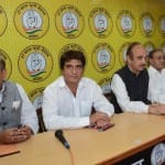 प्रदेश कांग्रेस अध्यक्ष राज बब्बर व गुलाम नबी आजाद