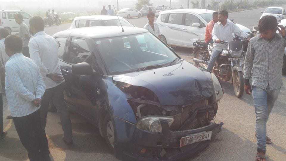 school van collides with swift car, 1 student died on the spot