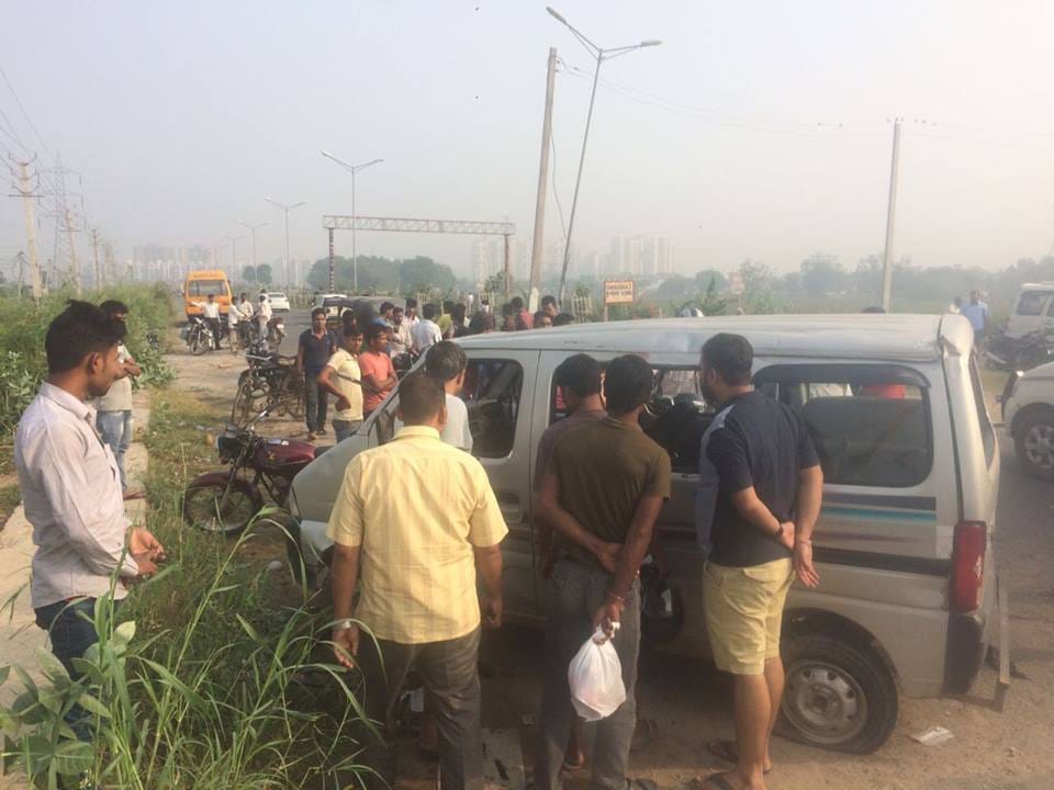 school van collides with swift car, 1 student died on the spot