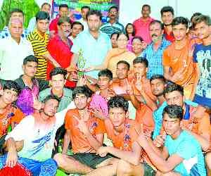 Handball team in the district title repeat