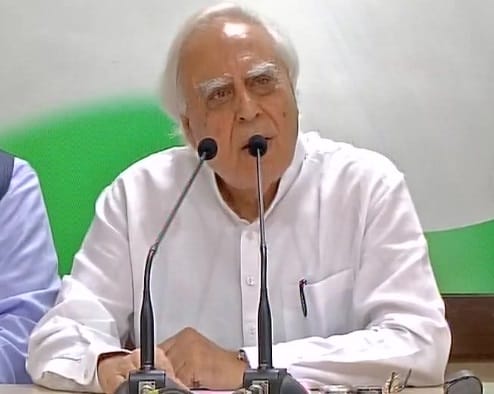 kapil sibbal Balked amit shah's statement