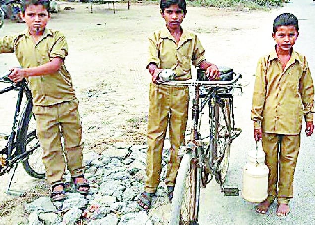 Five days are returning hungry children, protest