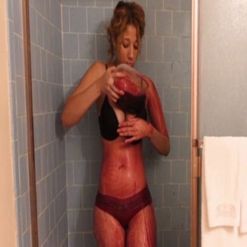 Teen Model Bathes in Pig Blood to Look Young