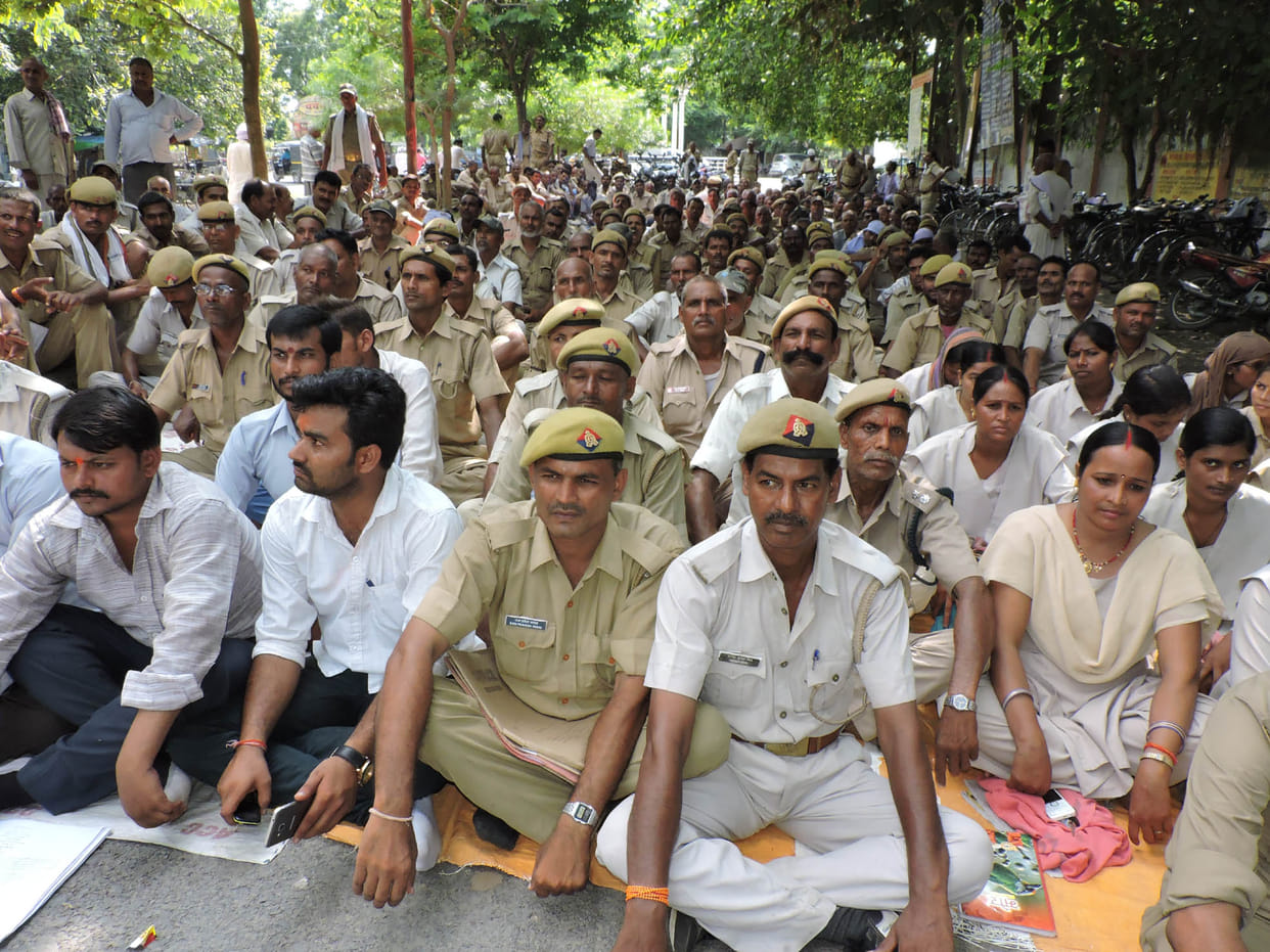 home gaurd protested0