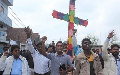 gangraped with girl in pakistan for not accepting Islam