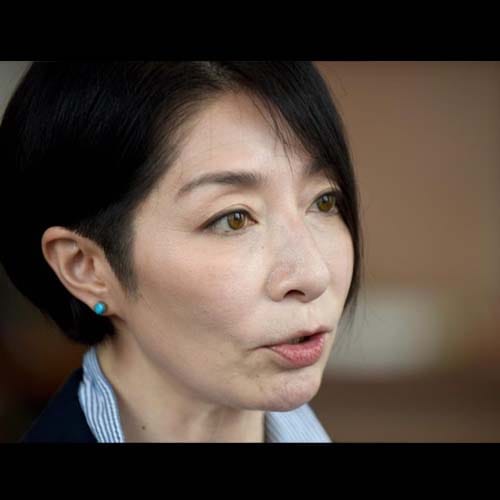 Japanese actress disclosed her story how she pused in porn film's black buisiness