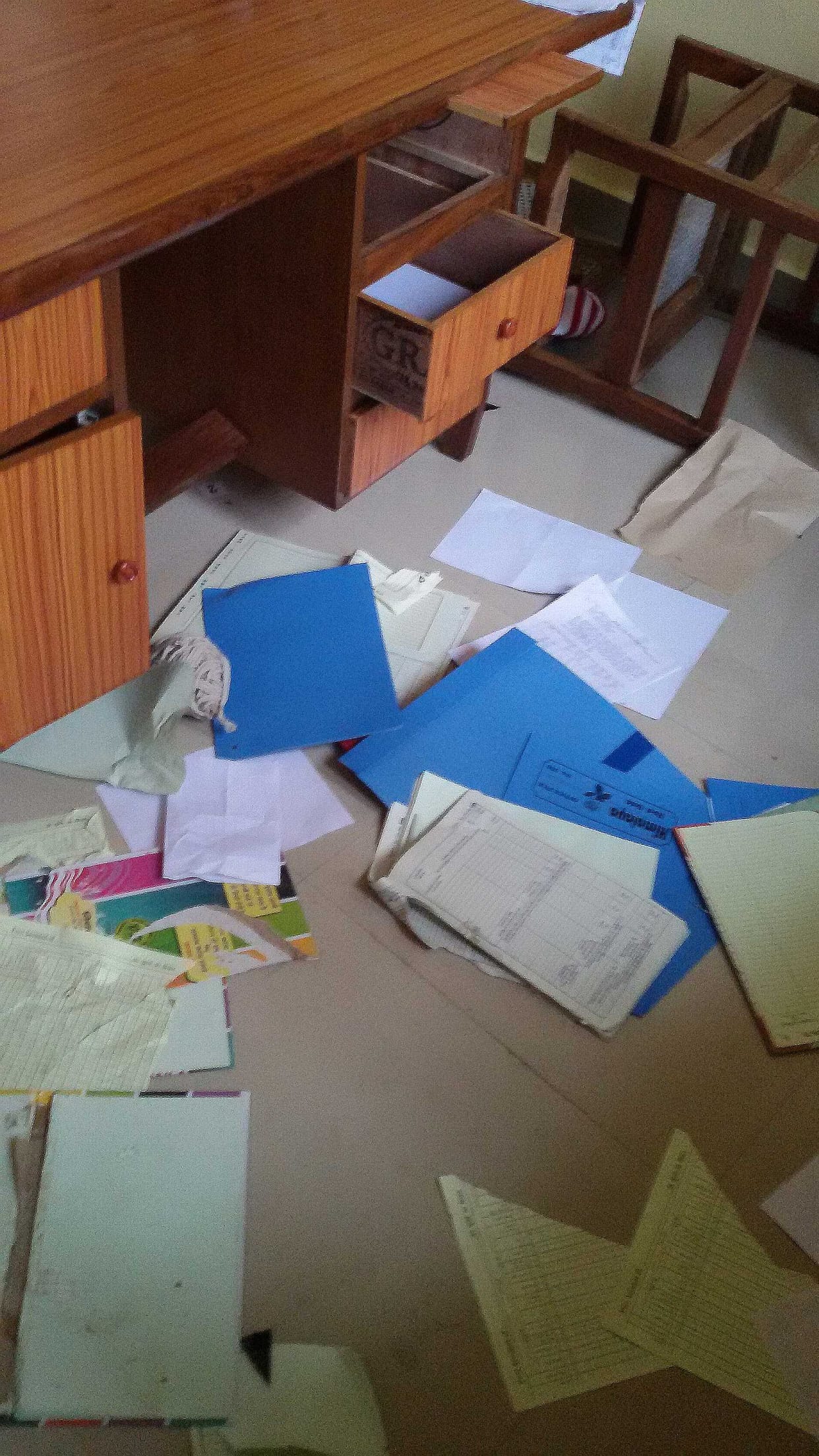 Principal Jijiaisi entered beaten, torn clothes, Sabotage