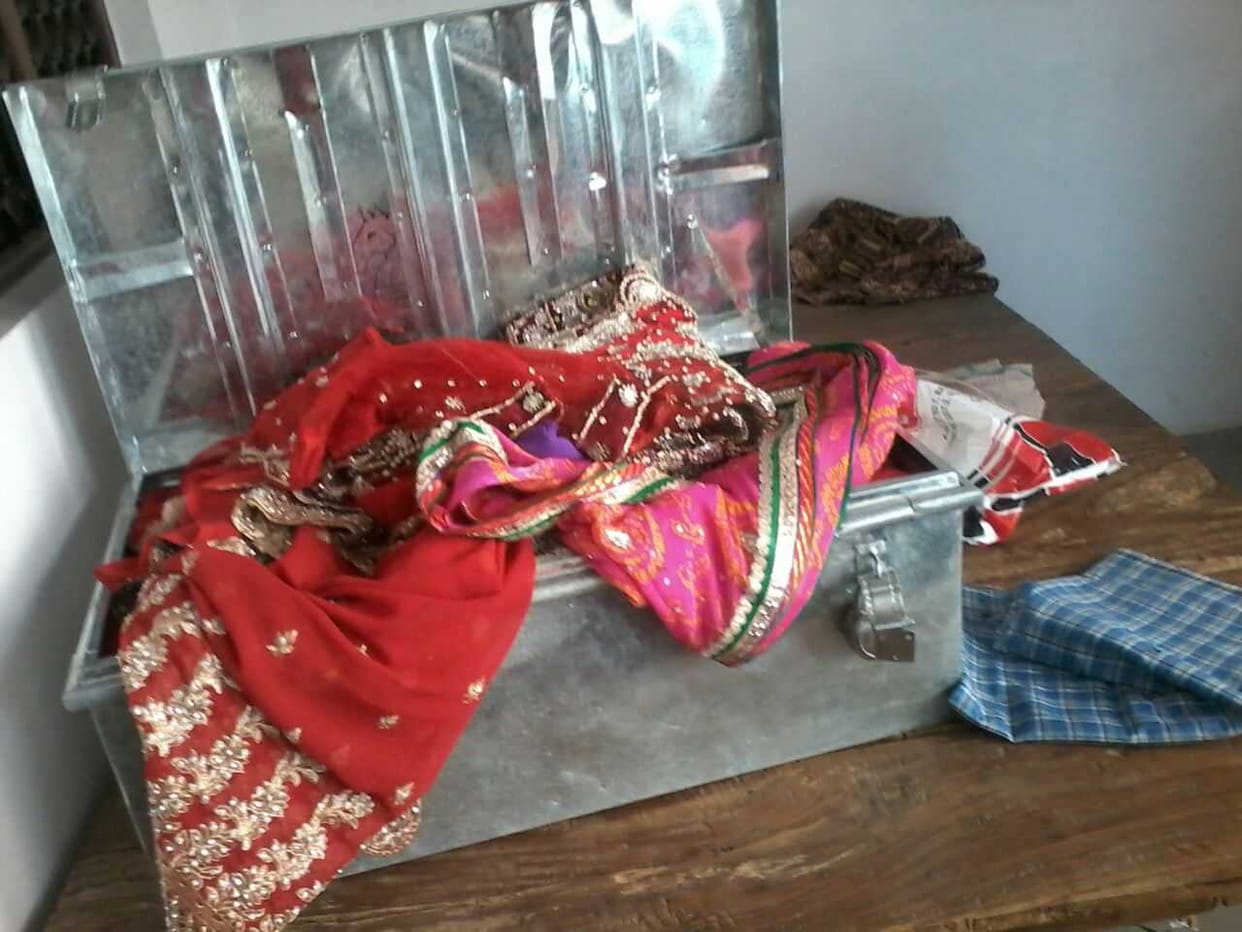 3.50 lakhs loot 