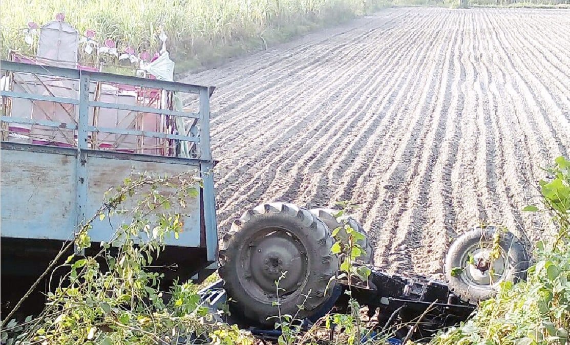 Tazia bringing tractor overturned, one injured