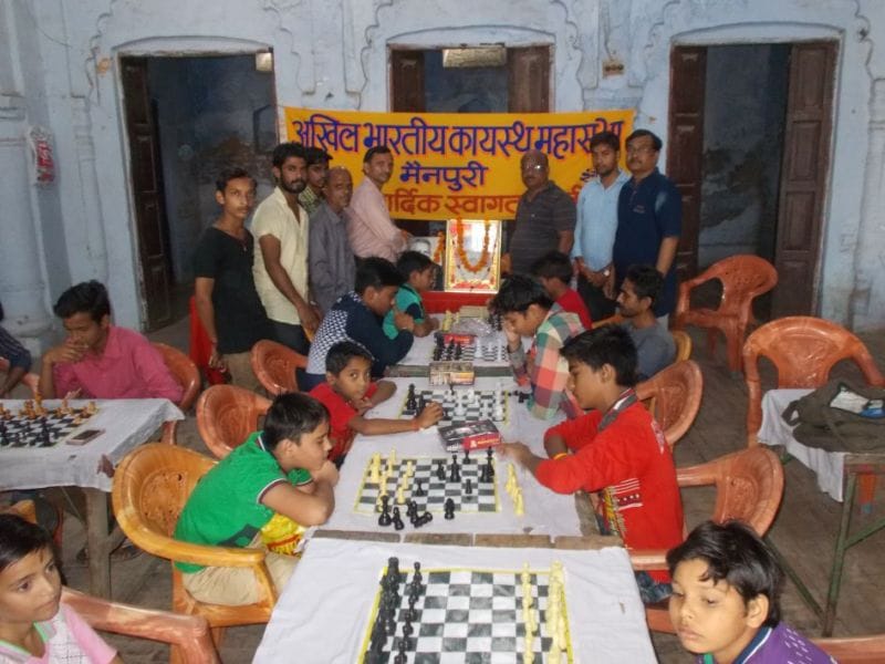 Chess competition participated by 20