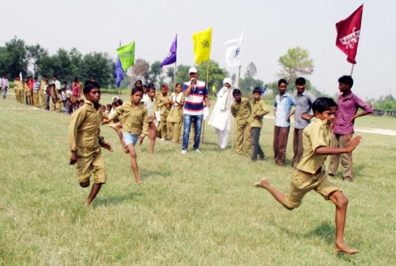 Children ran to win plenty