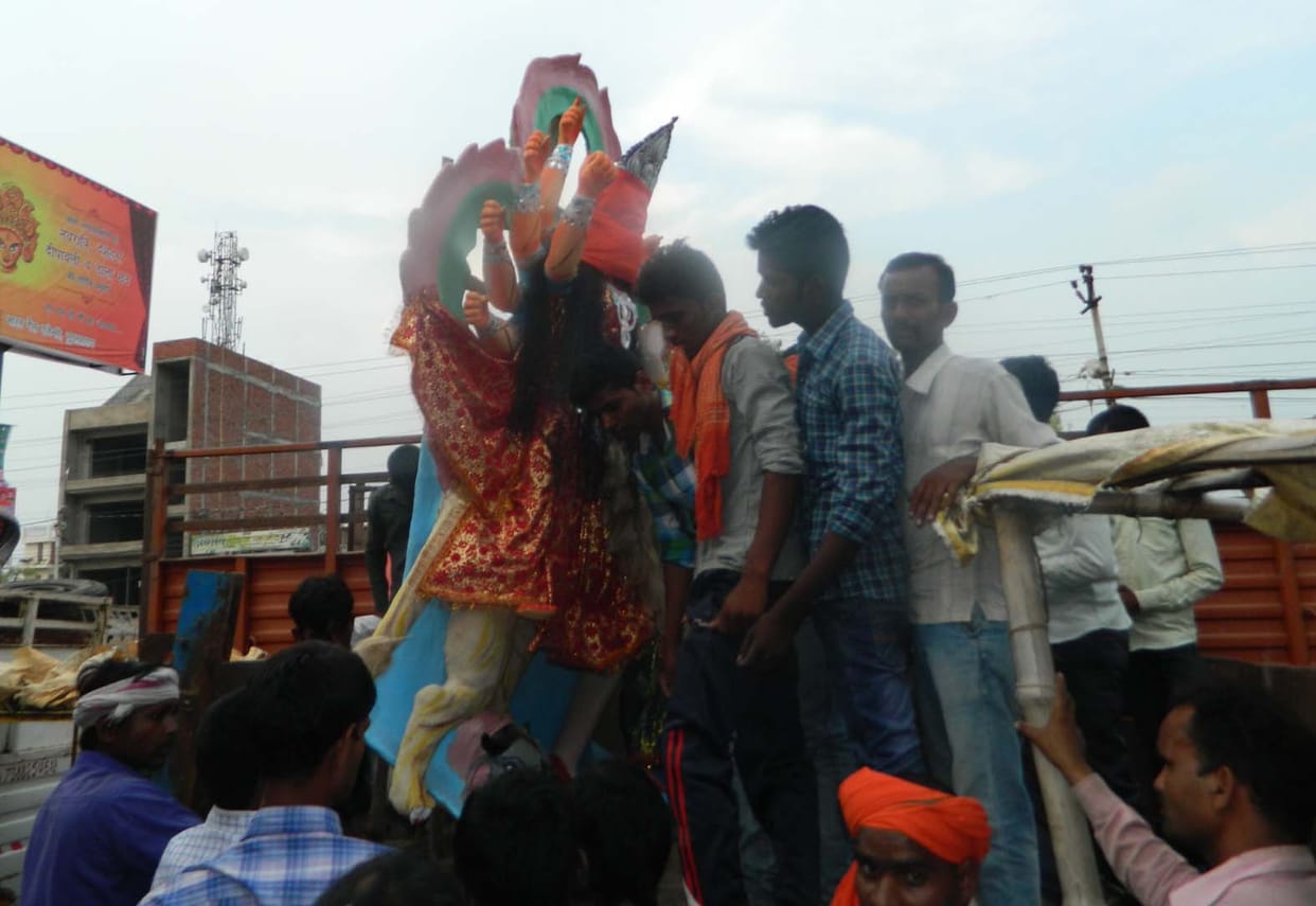 Mother in pandals 