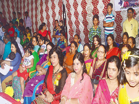 Divine dandiya bang in stalls