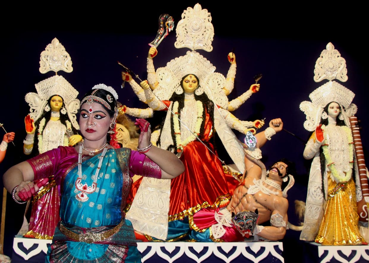 Jagdamba cheer rang the door