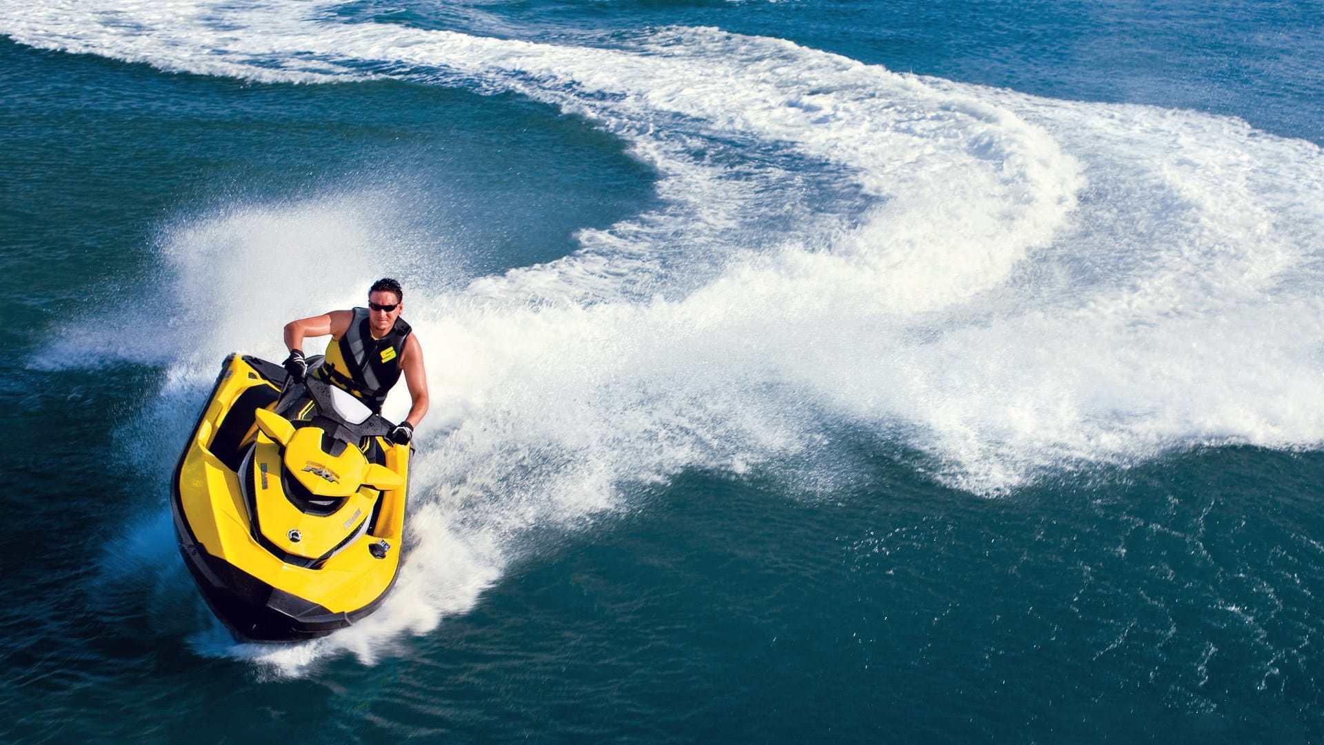 jet ski championship in uttarakhand tehri dam lake.