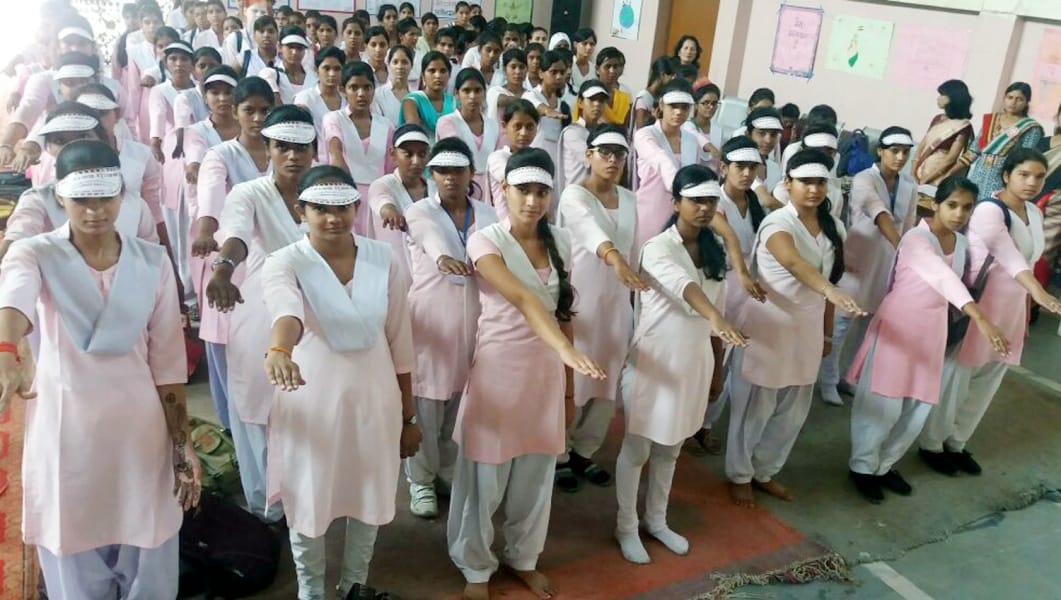 matadaan karane ka yuvatiyon ne liya sankalp