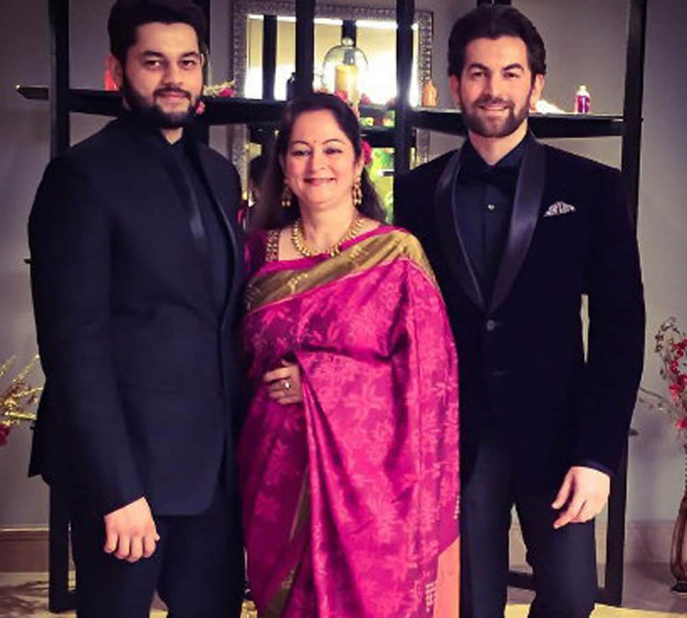 neil nitin mukesh mother wants to be his girlfriend