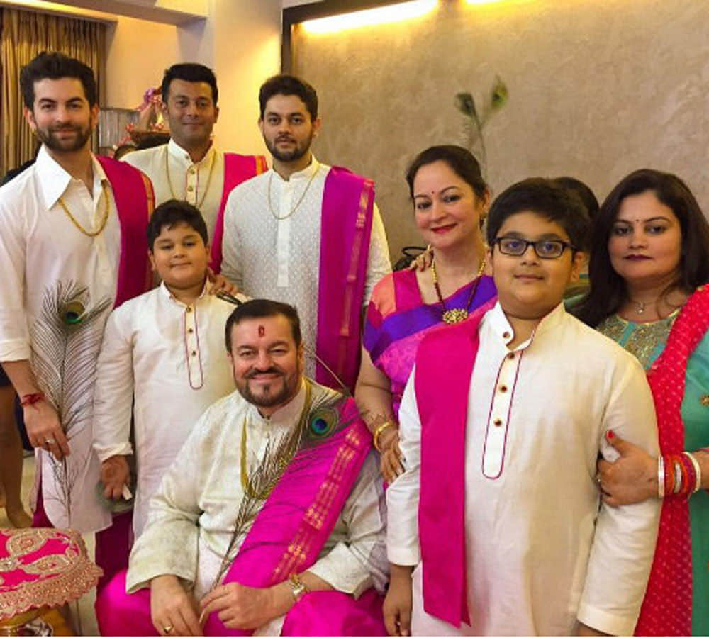 neil nitin mukesh mother wants to be his girlfriend