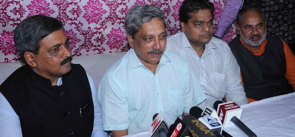 defence minister manohar parrikar went lavkush ramlila sees worlds first surgical strike lanka dahan
