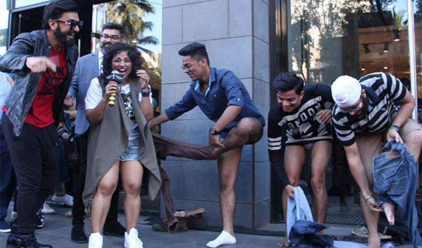 ranveer singh's fans make themselves semi nude