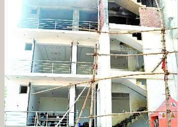 Four buildings under construction has Seal 