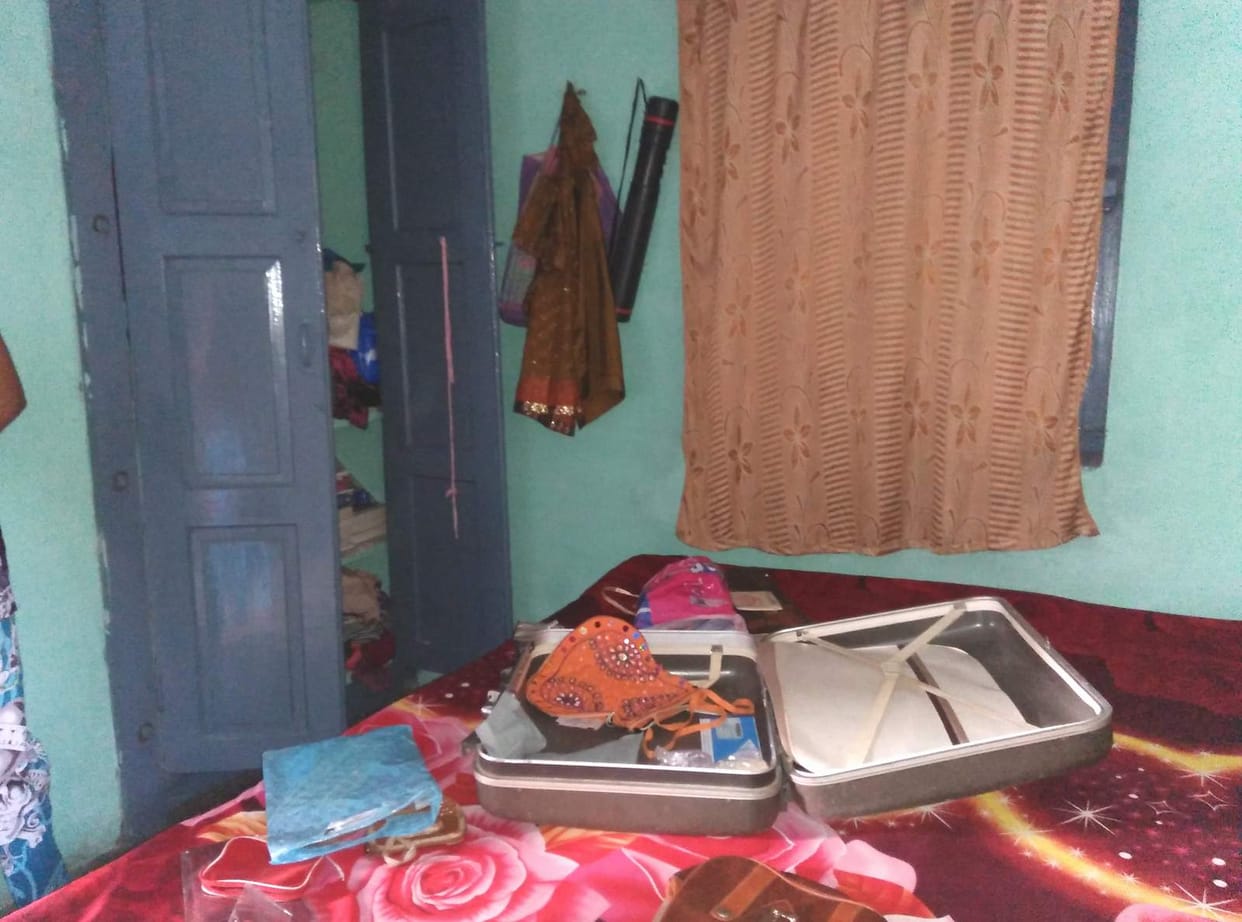 Piracy broke the locks of two houses