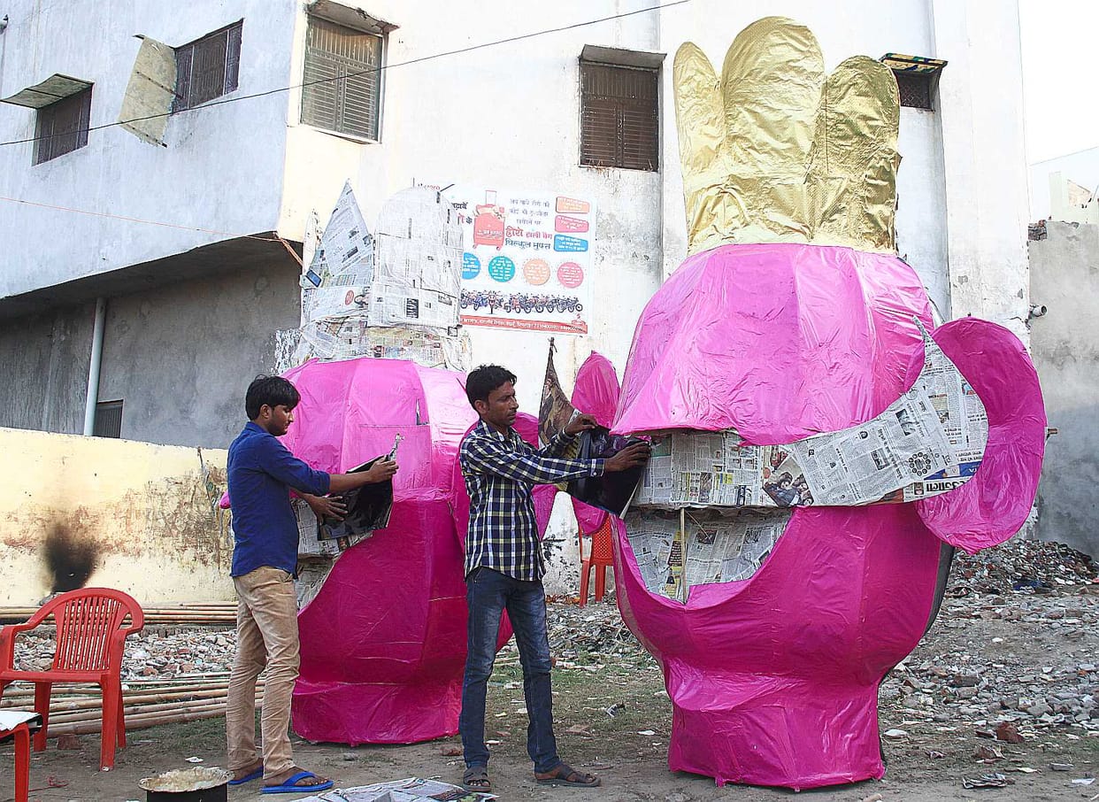 40 feet ravan will burnt