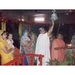 Worship Durga Puja is incomplete without mobile: Monk mother goddess, Kurukshetra