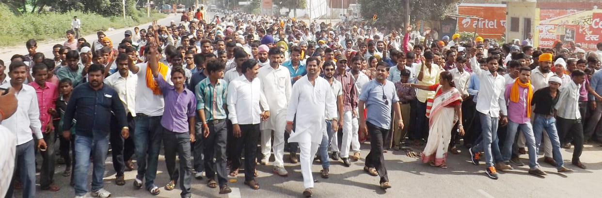 Police cordon male workers