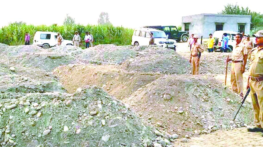 Anti-mining team raids, illegal mining at two storage