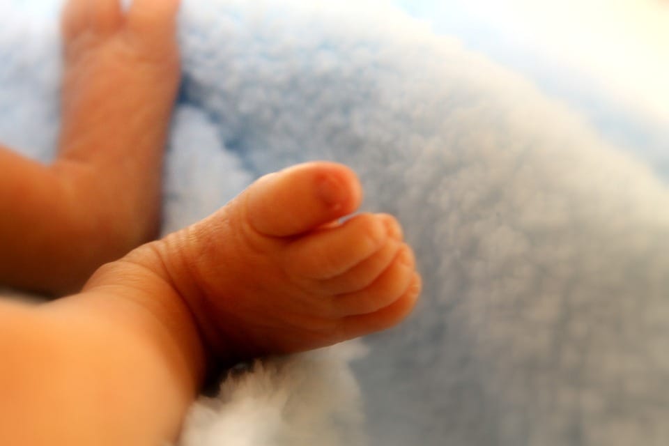 two baby died absense electricity hospital banda