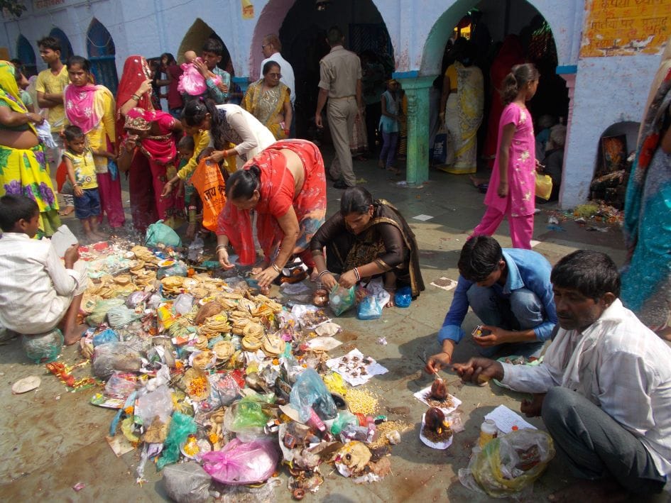 Devotees of the goddess aroused was eighth inundation