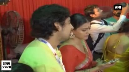 kajol and sonu sood celebrate durga pooja