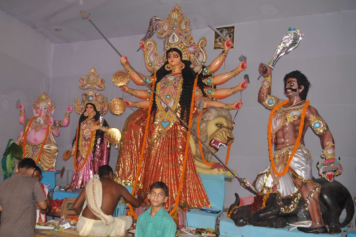 Pandals maternal Pranpratishta
