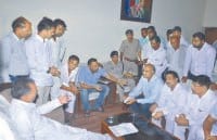 give rupees to victim, otherwise will call delhi