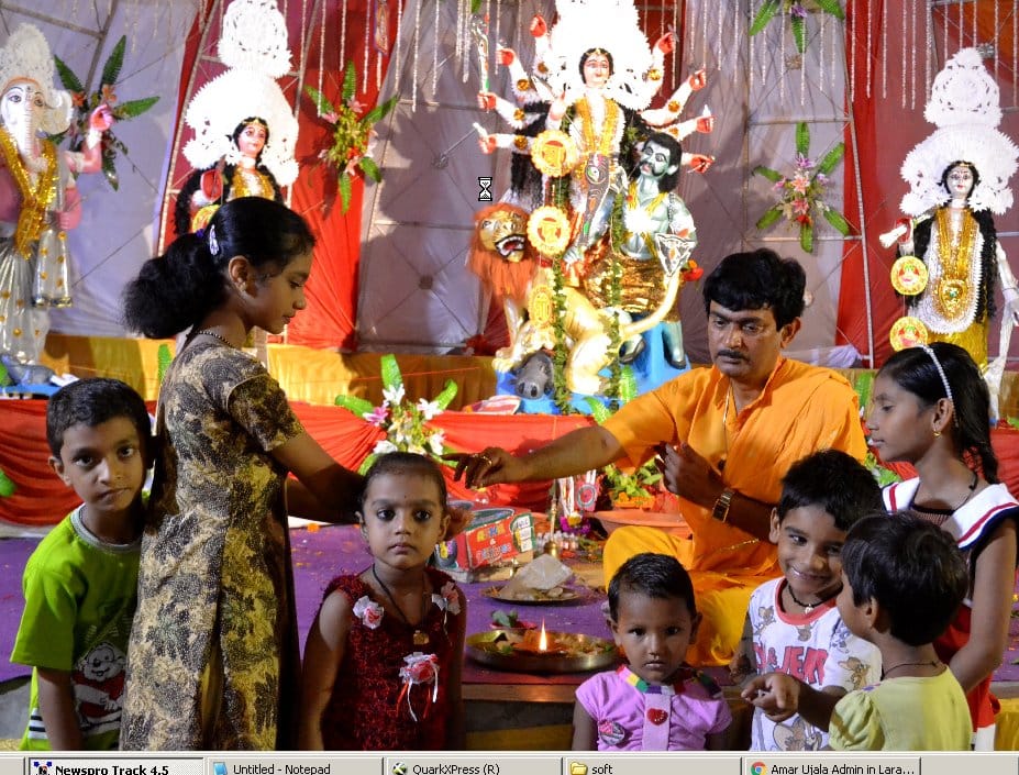 Durga Puja Dhunuchi Dhak tied the heck