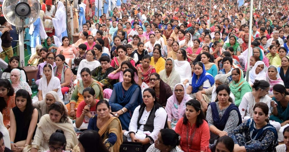nirankari mission first lady head mata savinder kaur in chandigarh for samagam