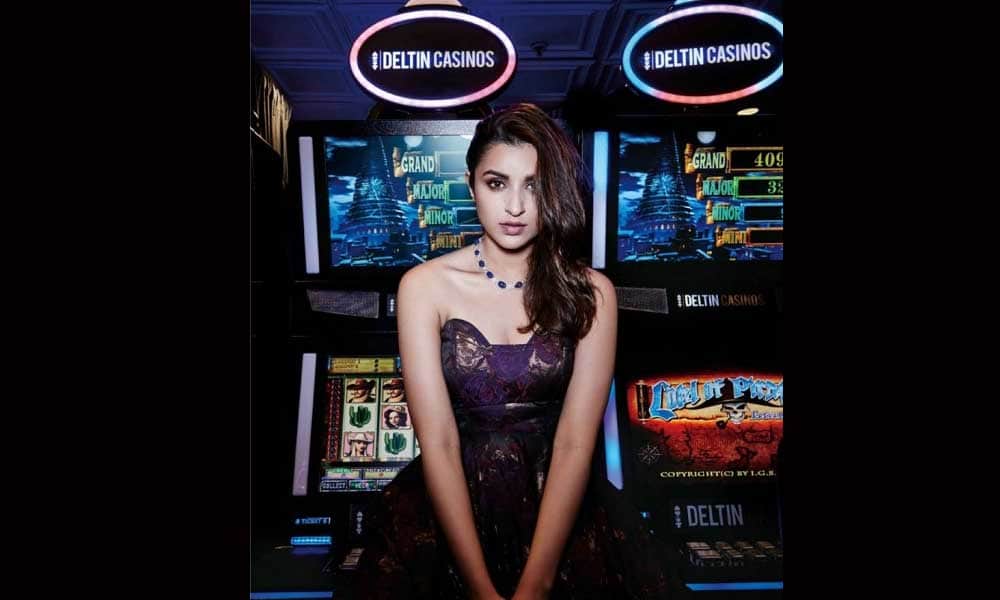 Hot Photo shoot Of Parineeti For Magezine
