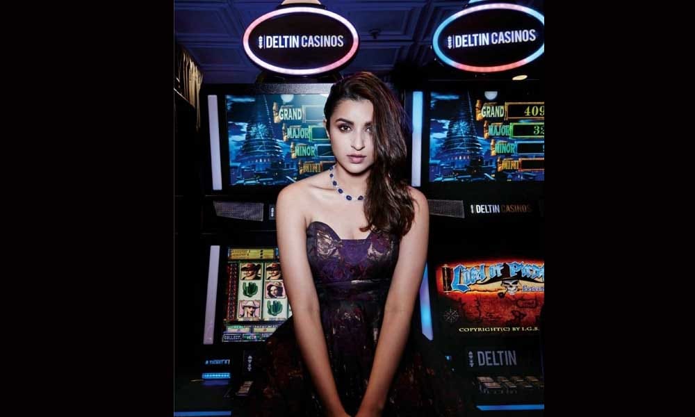 Hot Photo shoot Of Parineeti For Magezine