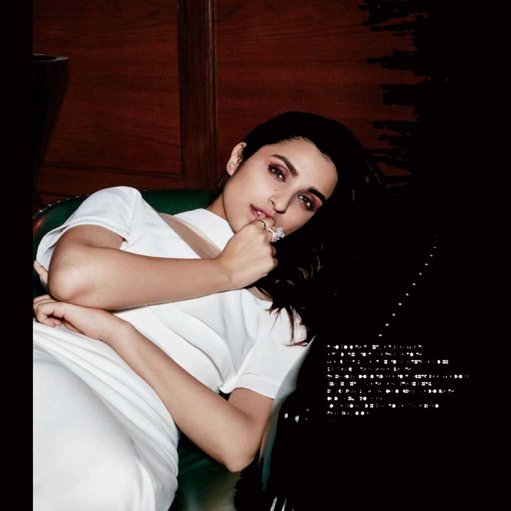 Hot Photo shoot Of Parineeti For Magezine