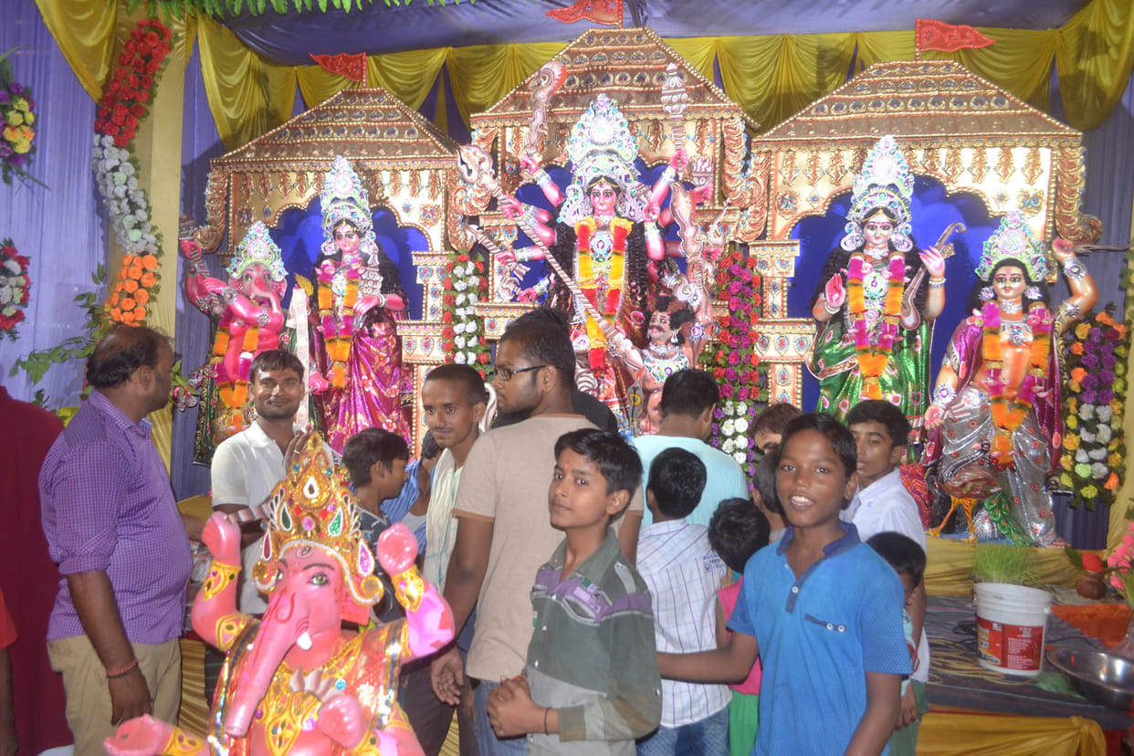  people worshiped mother durga