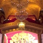 पेरिस ओपेरा पंडाल दुर्गा पूजा