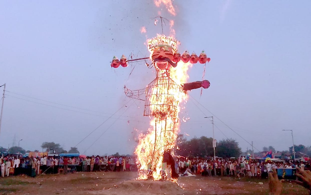 Burning flames woke ego And a symbol of evil Ravan